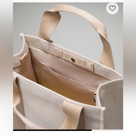 Lululemon canvas tote mini 4.5 L - Picture 2 of 3